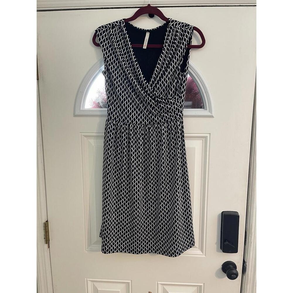Size Small Black And White Gilli Women’s Dress
